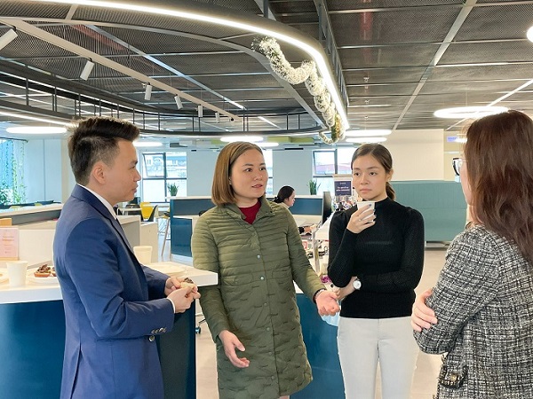 Bác sĩ Phạm Hồng Đức vinh dự là diễn giả buổi họp mặt CLB các bác sĩ sử dụng mắc cài Damon lần I 6