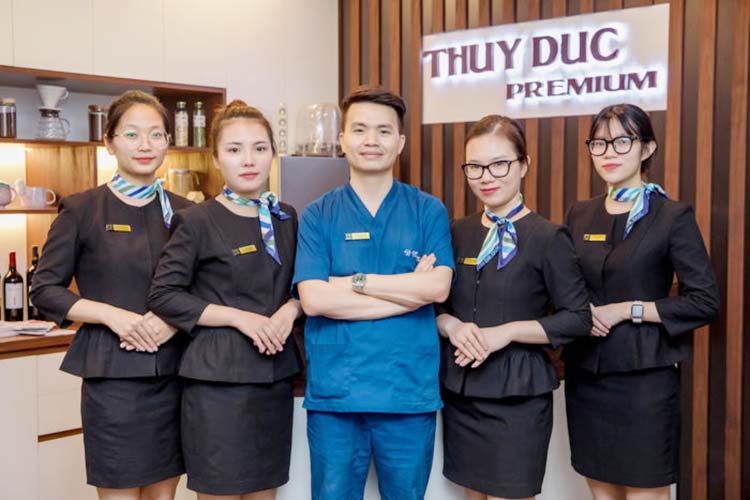 Niềng răng an toàn tại Nha khoa Thúy Đức 1