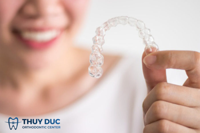 Niềng răng trong suốt Invisalign 1