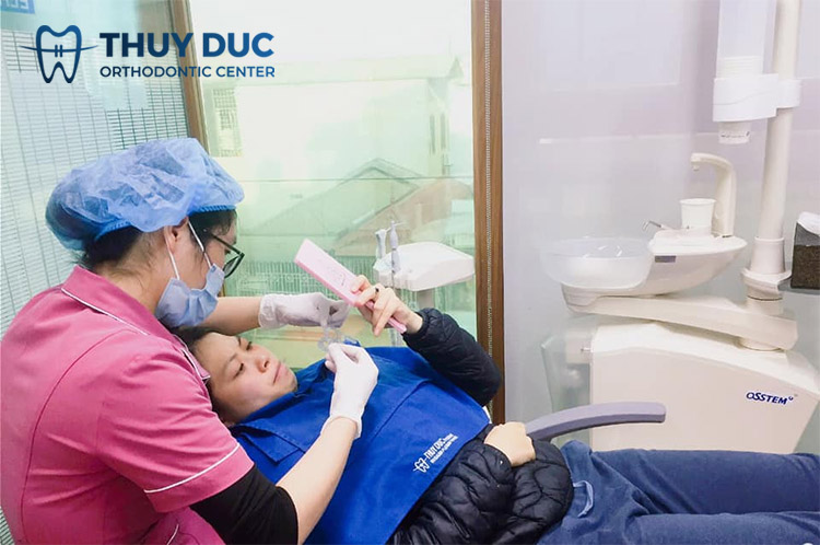 Sử dụng các biện pháp làm trắng răng theo hướng dẫn của bác sĩ 1