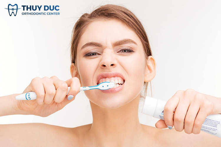 Vệ sinh răng miệng đúng cách 1