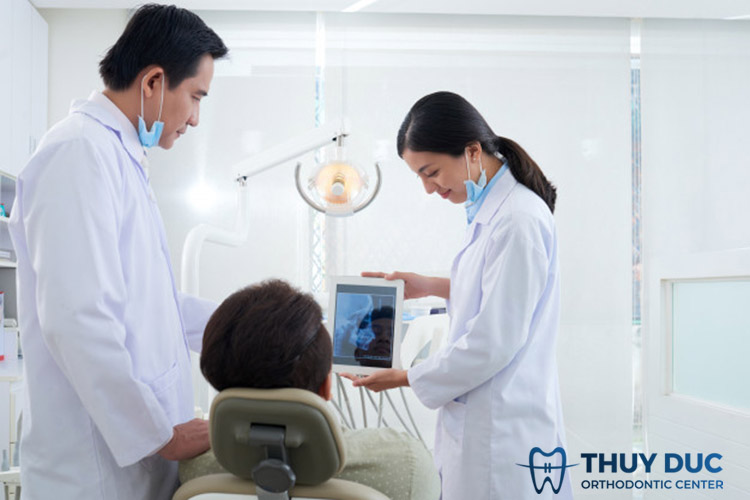 Giai đoạn 1: Khám lâm sàng và tư vấn điều trị 1 Giai đoạn 1: Khám lâm sàng và tư vấn điều trị 1