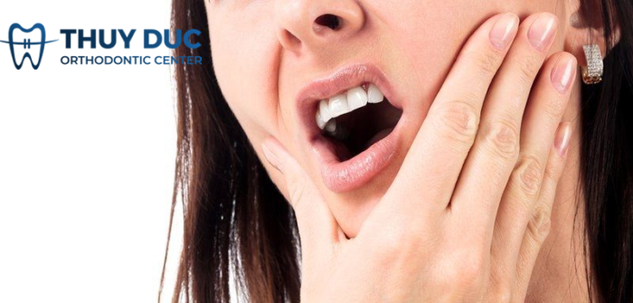 Đặt thun tách kẽ răng có đau không? 1 Đặt thun tách kẽ răng có đau không? 1