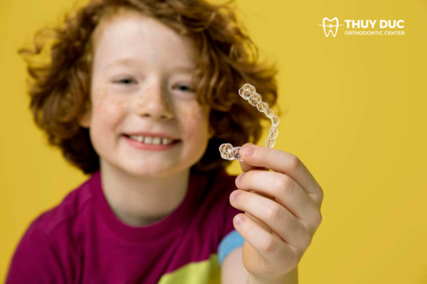 Niềng răng trong suốt Invisalign First 1 Niềng răng trong suốt Invisalign First 1