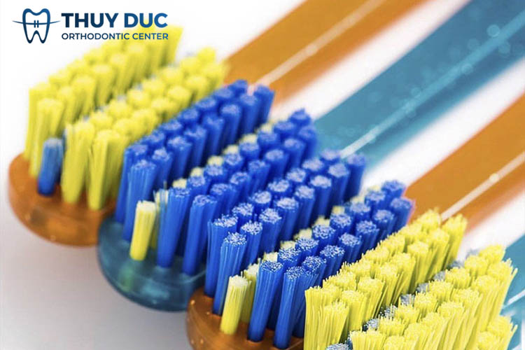Chọn bàn chải, kem đánh răng chuẩn 1