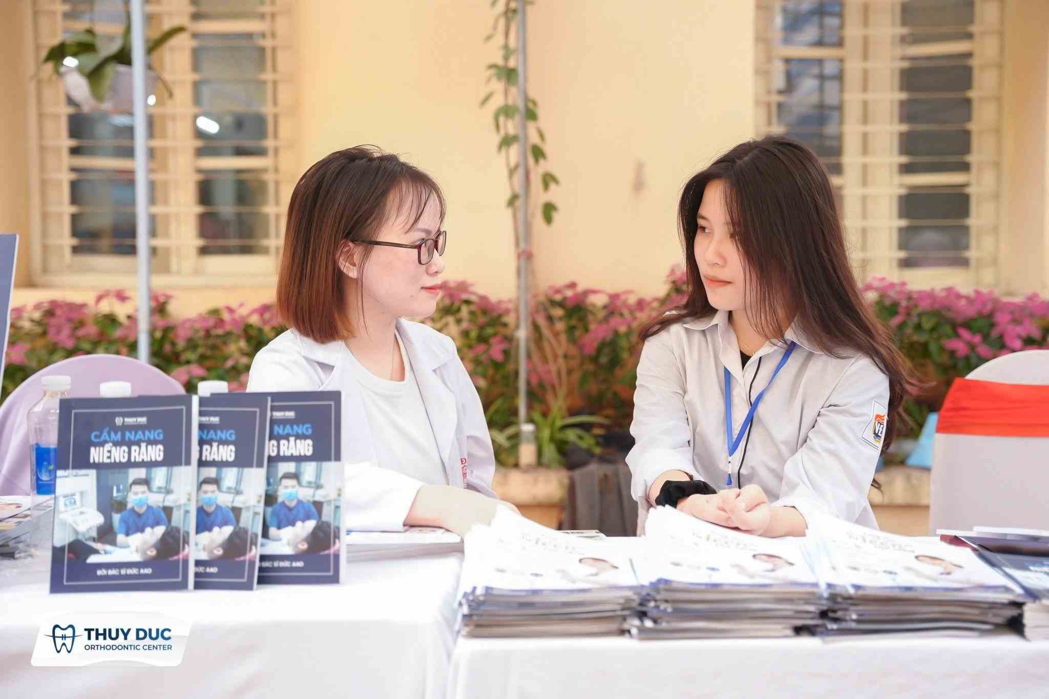 THÚY ĐỨC x THPT VIỆT ĐỨC HÂN HẠNH LÀ NHÀ TÀI TRỢ KIM CƯƠNG CHO SỰ KIỆN 