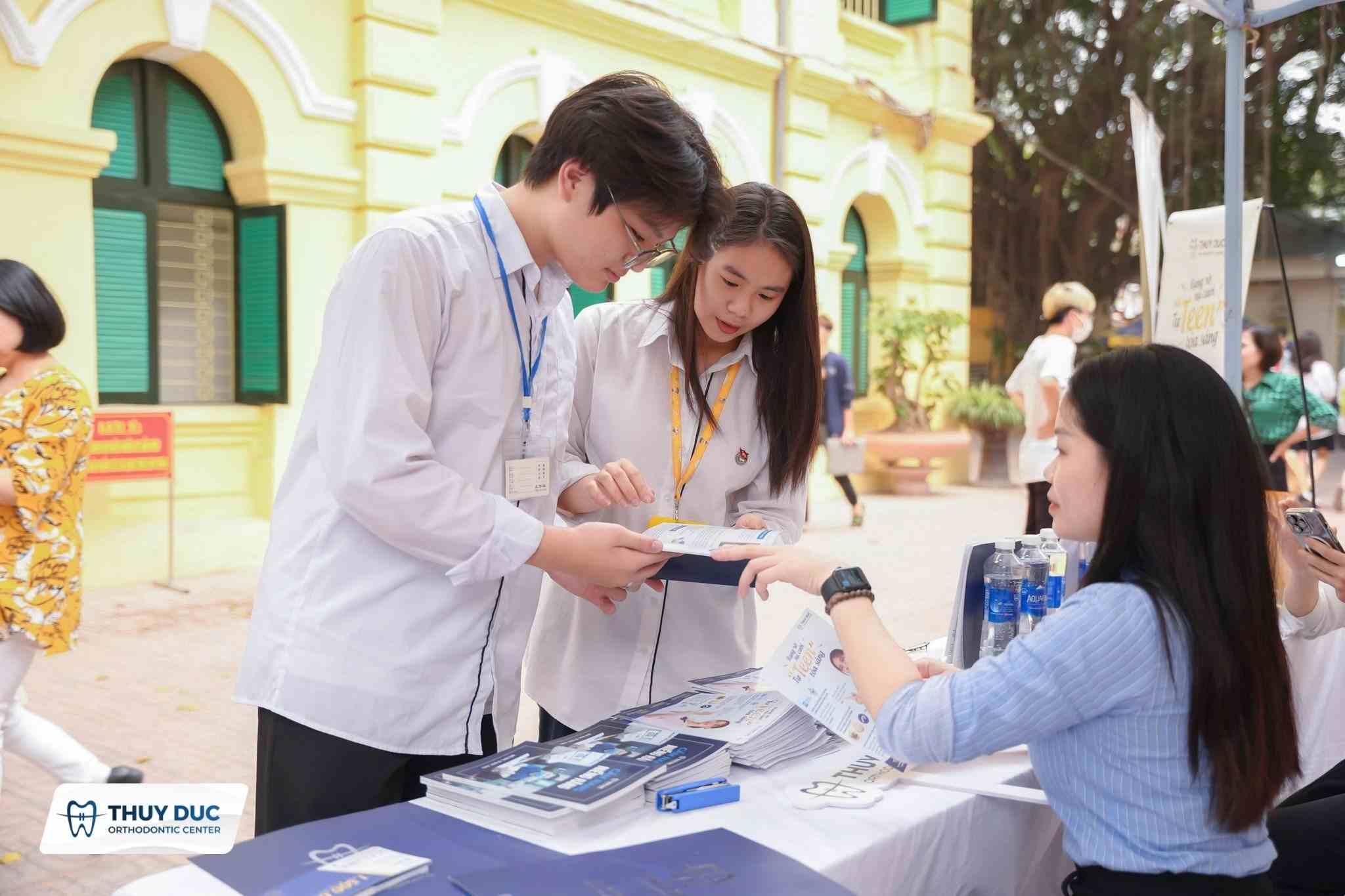 THÚY ĐỨC x THPT VIỆT ĐỨC HÂN HẠNH LÀ NHÀ TÀI TRỢ KIM CƯƠNG CHO SỰ KIỆN 