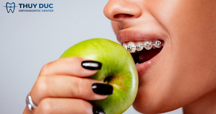 7. Tránh đồ ăn quá cứng, rắn, dẻo 1 7. Tránh đồ ăn quá cứng, rắn, dẻo 1