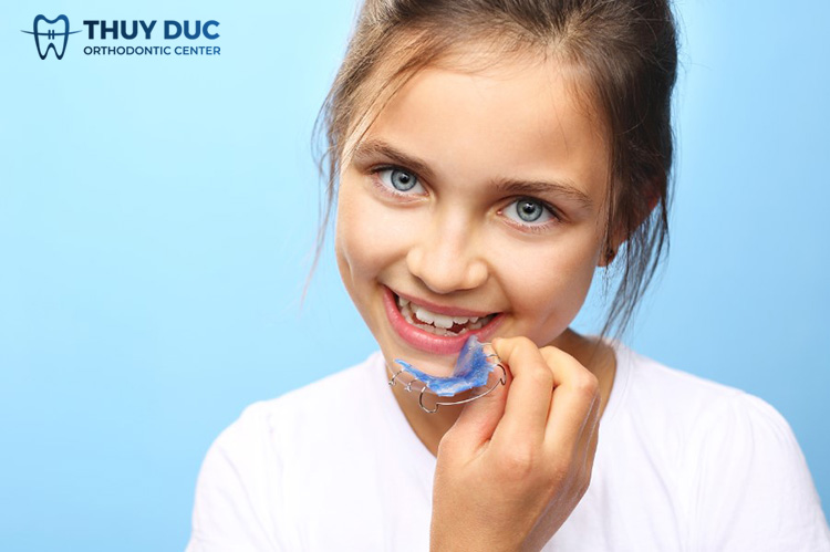 Niềng răng tháo lắp 2