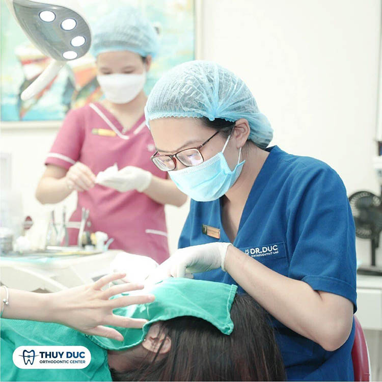 3. Cách xử lý an toàn nhất khi nuốt phải mắc cài niềng răng 1